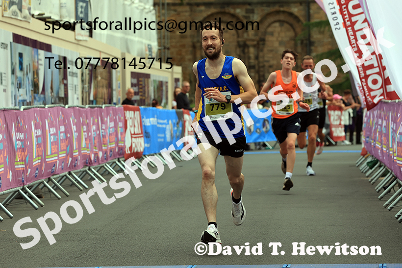 Durham City 5k, 2025 Durham City 5k and 10k, Durham.  Photo: David T. Hewitson/Sports for All Pics